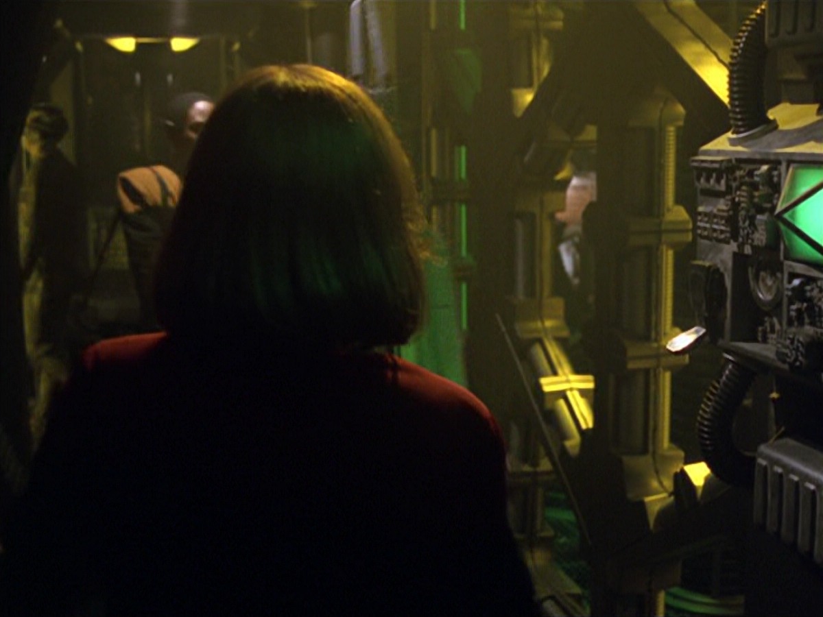 ariane179254_StarTrekVoyager_5x15_5x16_DarkFrontier_6677.jpg