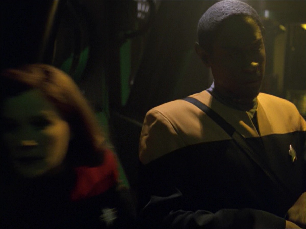 ariane179254_StarTrekVoyager_5x15_5x16_DarkFrontier_6696.jpg