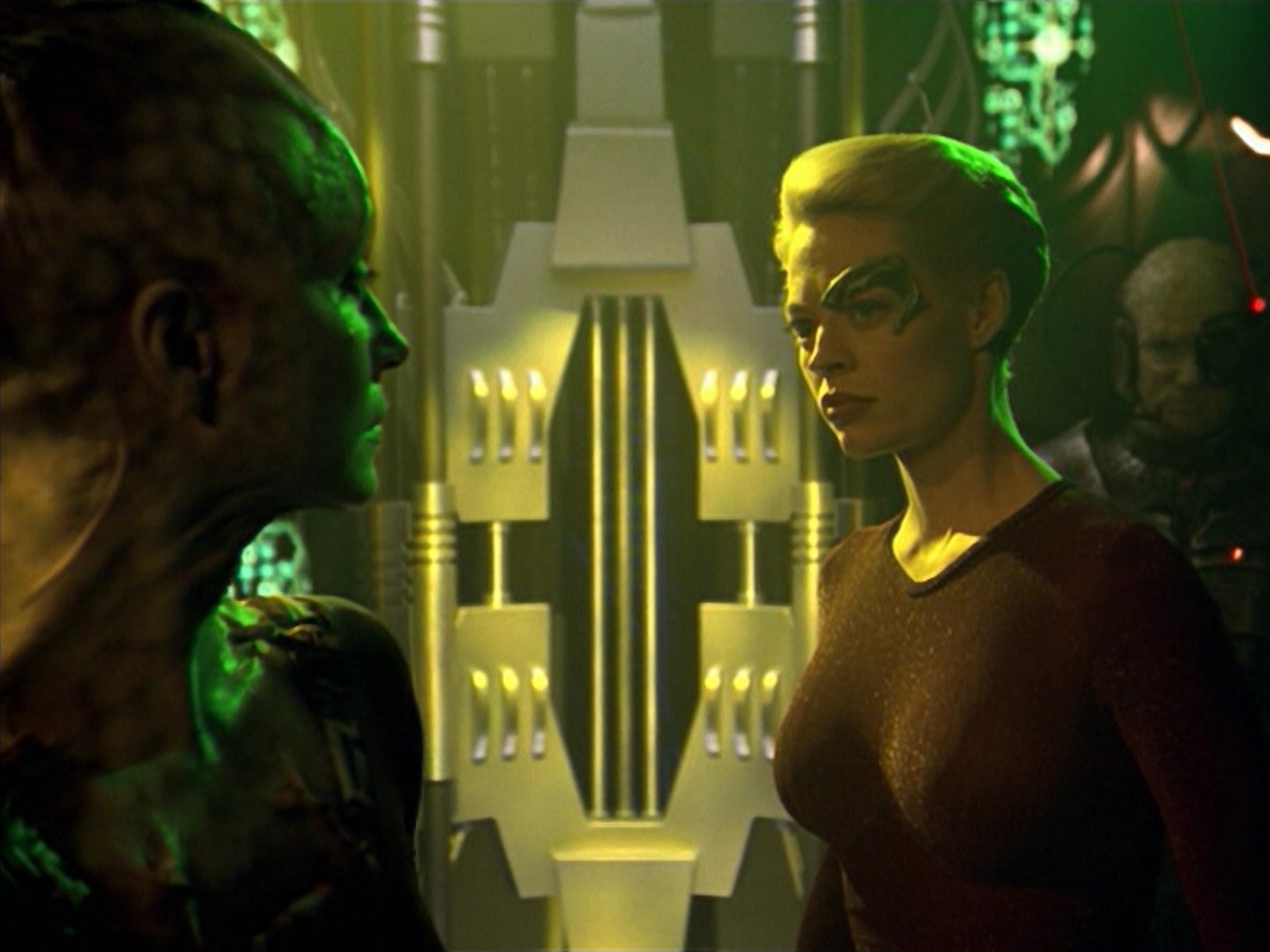 ariane179254_StarTrekVoyager_5x15_5x16_DarkFrontier_6712.jpg