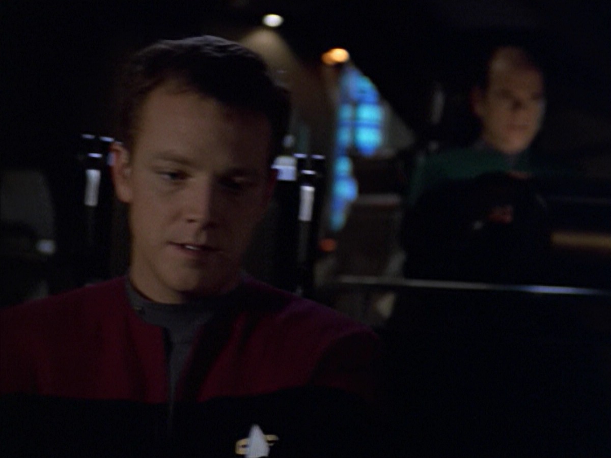 ariane179254_StarTrekVoyager_5x15_5x16_DarkFrontier_6719.jpg