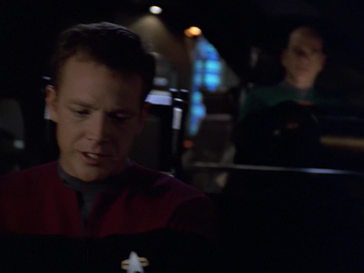 ariane179254_StarTrekVoyager_5x15_5x16_DarkFrontier_6722.jpg