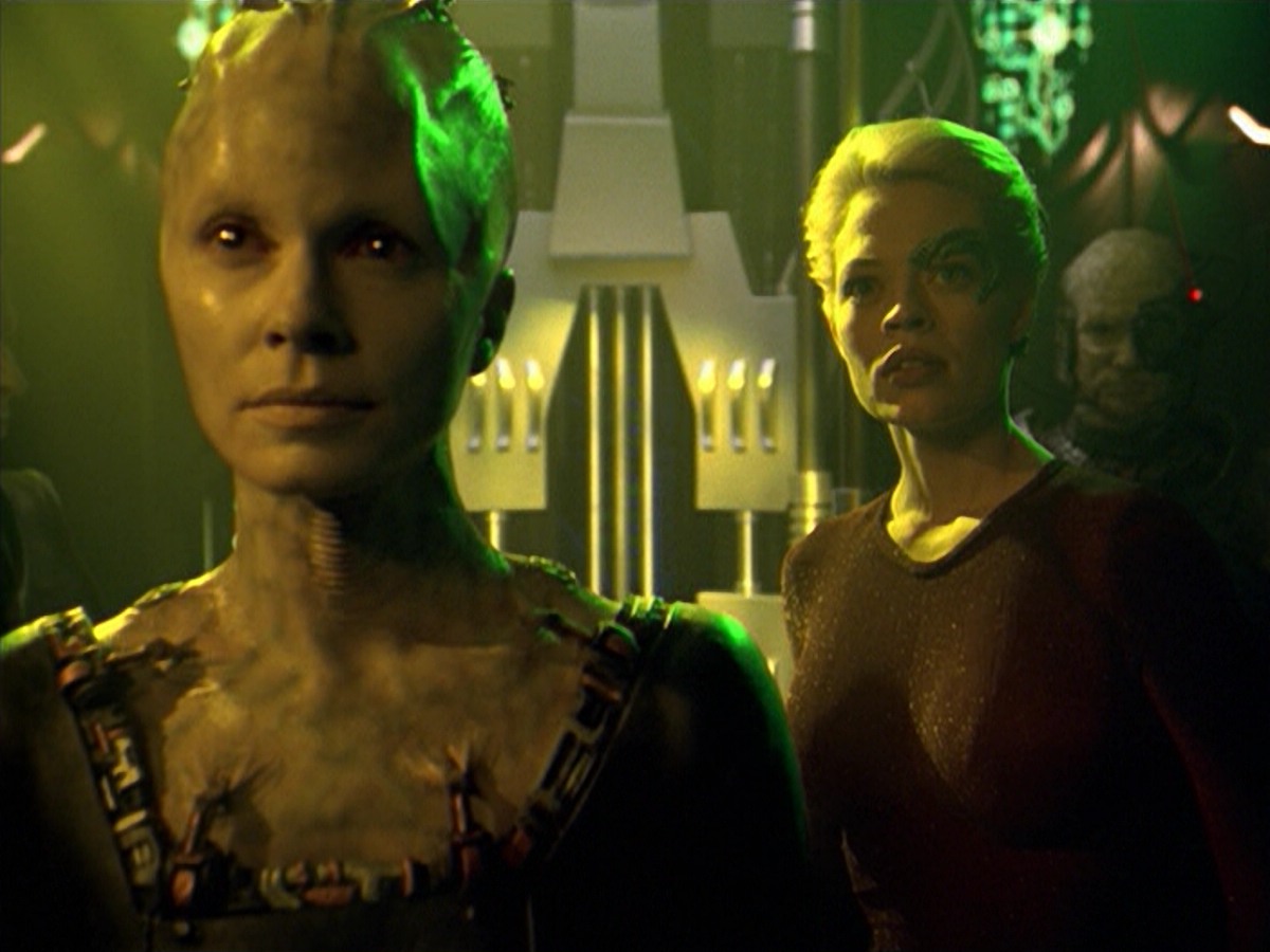 ariane179254_StarTrekVoyager_5x15_5x16_DarkFrontier_6738.jpg