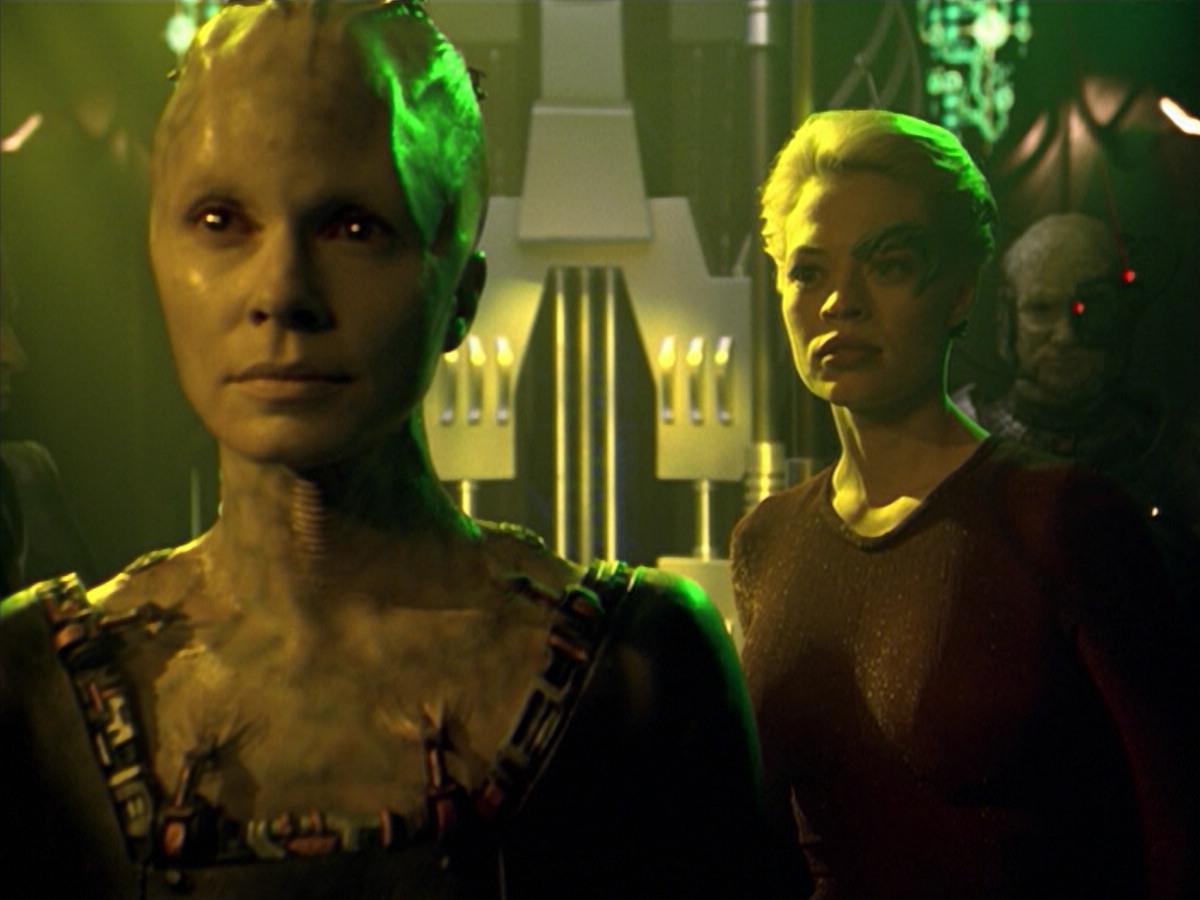 ariane179254_StarTrekVoyager_5x15_5x16_DarkFrontier_6739.jpg