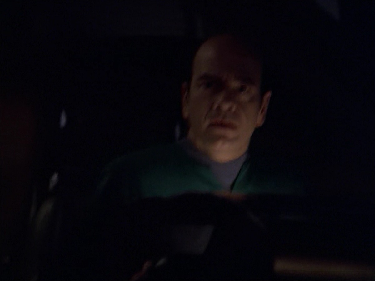ariane179254_StarTrekVoyager_5x15_5x16_DarkFrontier_6751.jpg