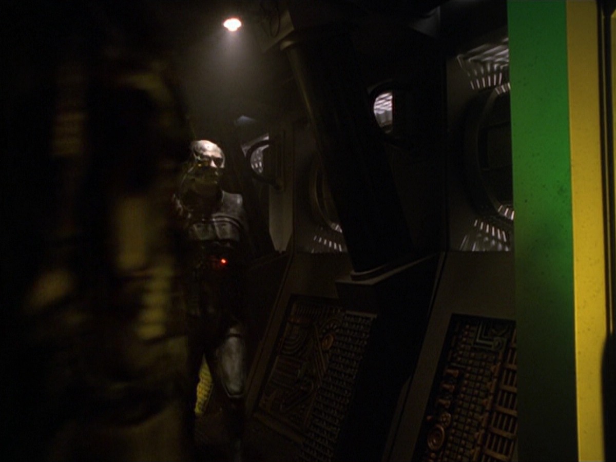 ariane179254_StarTrekVoyager_5x15_5x16_DarkFrontier_6778.jpg