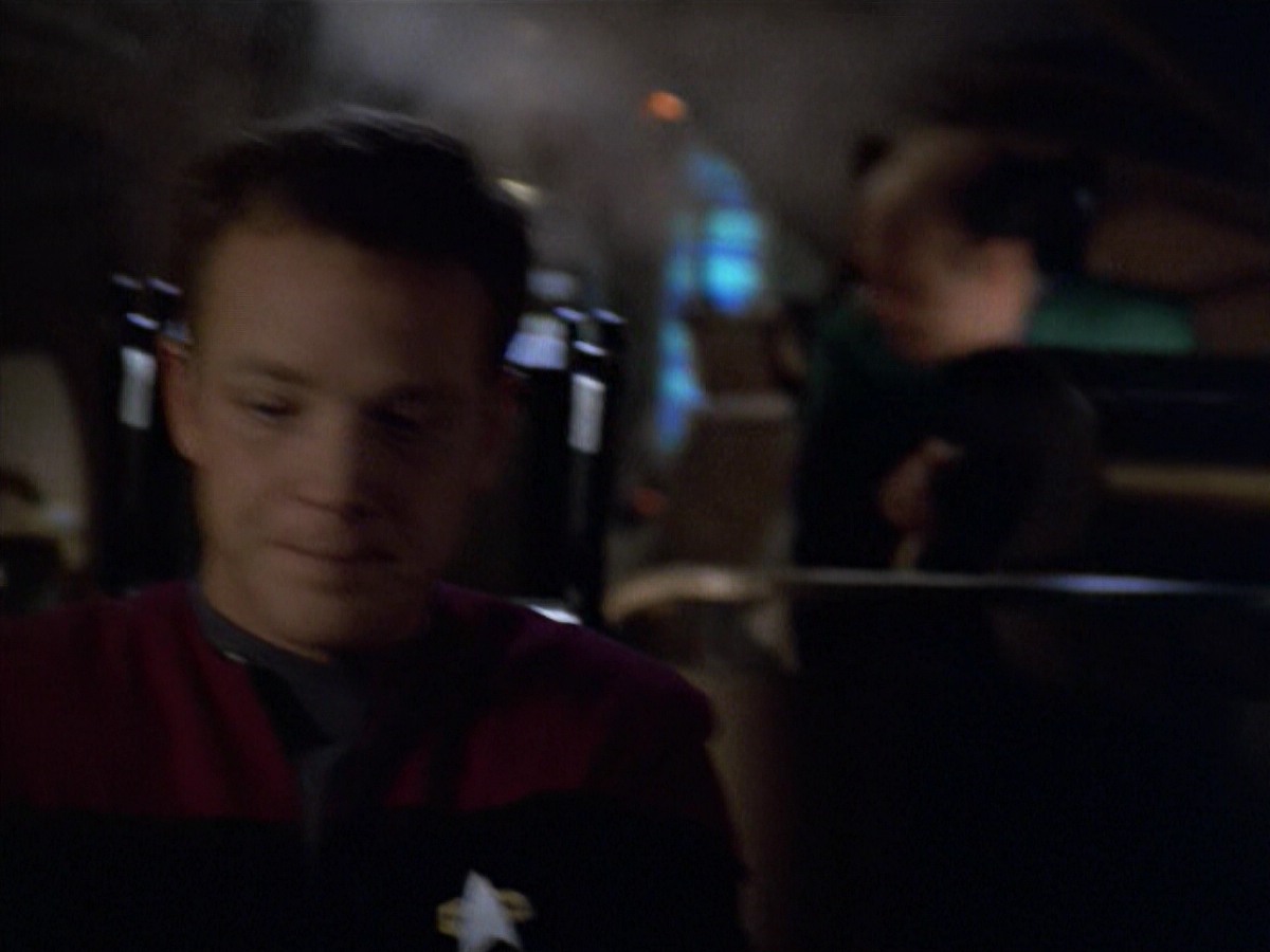 ariane179254_StarTrekVoyager_5x15_5x16_DarkFrontier_6804.jpg