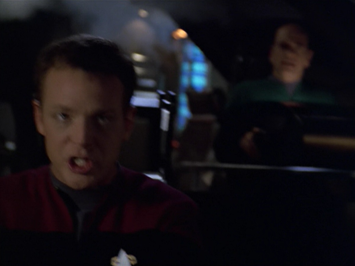ariane179254_StarTrekVoyager_5x15_5x16_DarkFrontier_6807.jpg