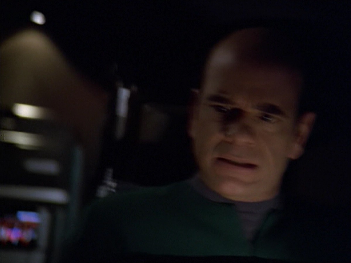 ariane179254_StarTrekVoyager_5x15_5x16_DarkFrontier_6811.jpg
