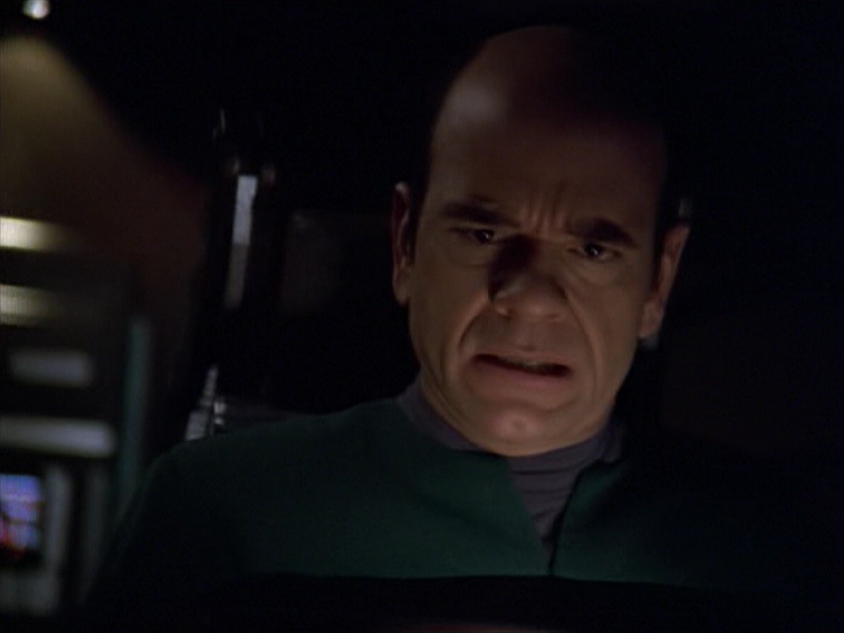 ariane179254_StarTrekVoyager_5x15_5x16_DarkFrontier_6812.jpg
