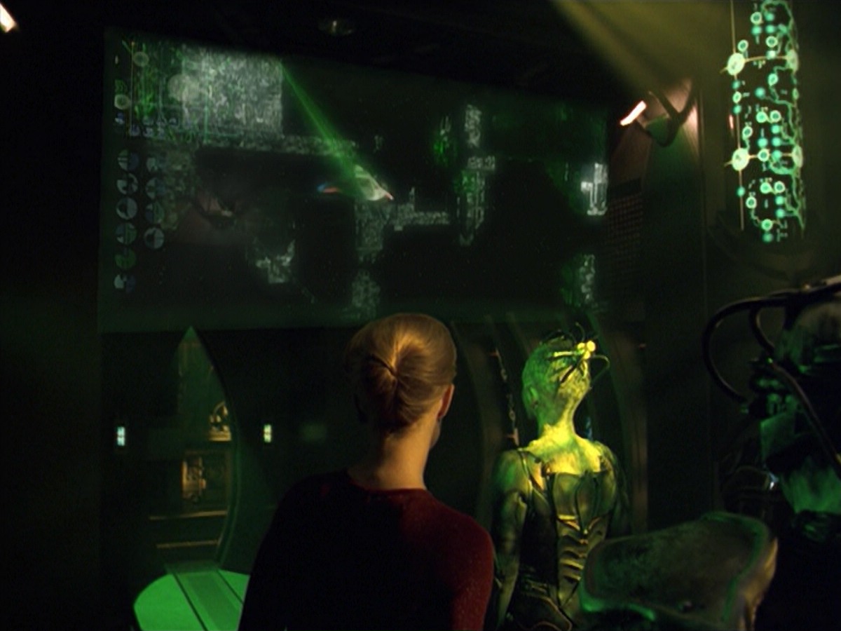 ariane179254_StarTrekVoyager_5x15_5x16_DarkFrontier_6818.jpg