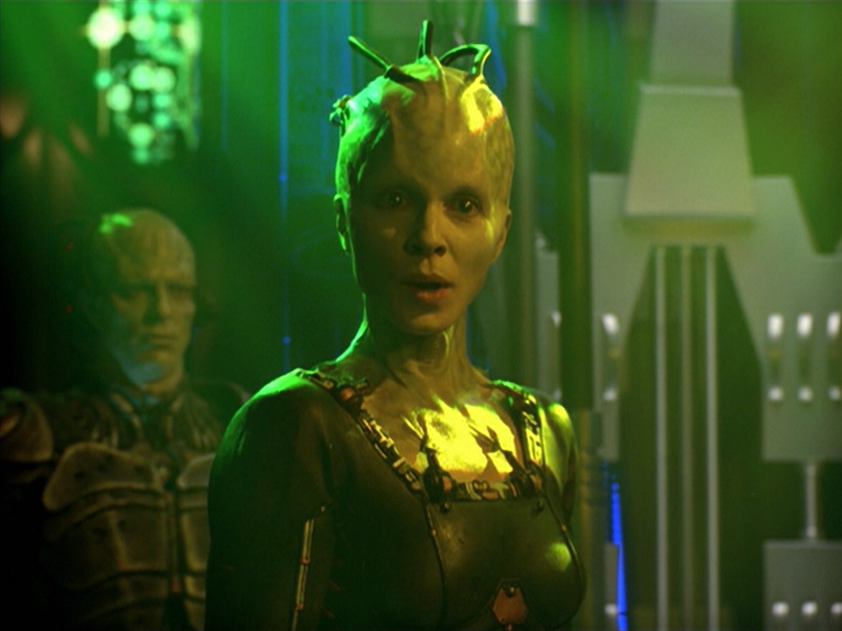 ariane179254_StarTrekVoyager_5x15_5x16_DarkFrontier_6884.jpg