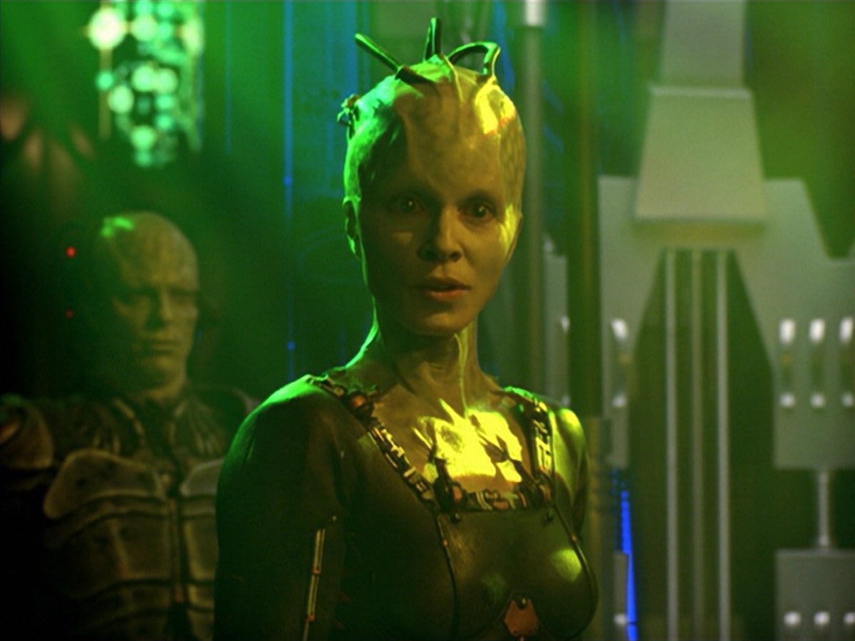 ariane179254_StarTrekVoyager_5x15_5x16_DarkFrontier_6886.jpg