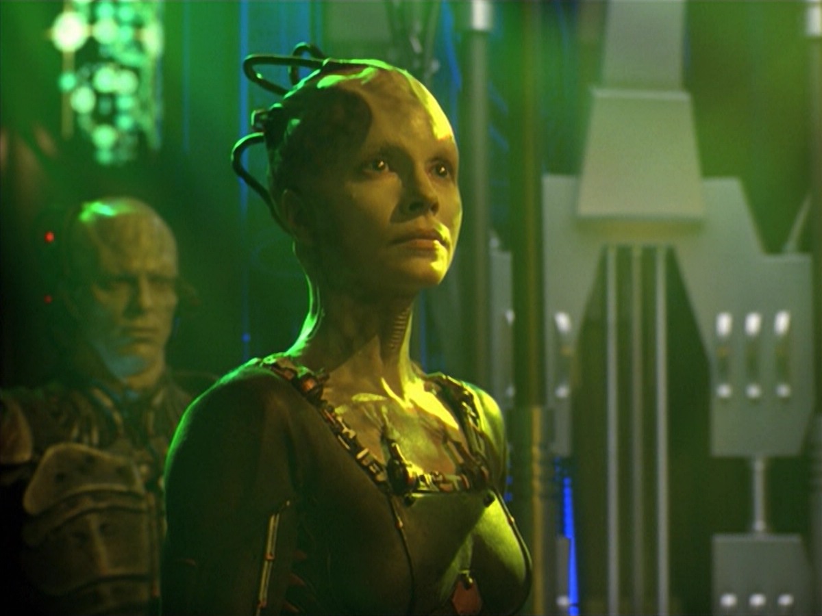 ariane179254_StarTrekVoyager_5x15_5x16_DarkFrontier_6903.jpg