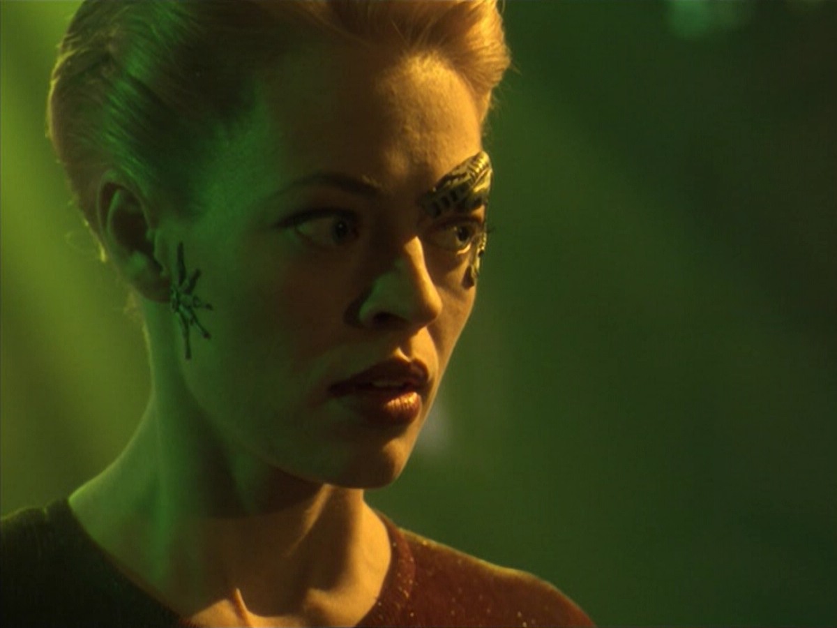 ariane179254_StarTrekVoyager_5x15_5x16_DarkFrontier_6955.jpg