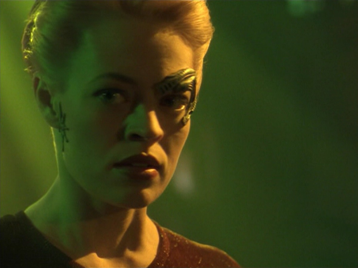 ariane179254_StarTrekVoyager_5x15_5x16_DarkFrontier_6958.jpg