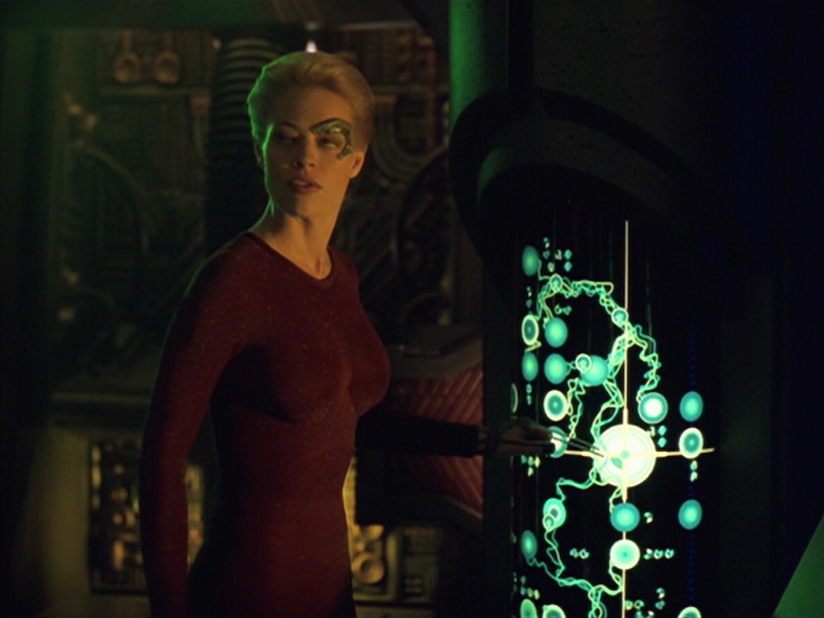 ariane179254_StarTrekVoyager_5x15_5x16_DarkFrontier_6994.jpg