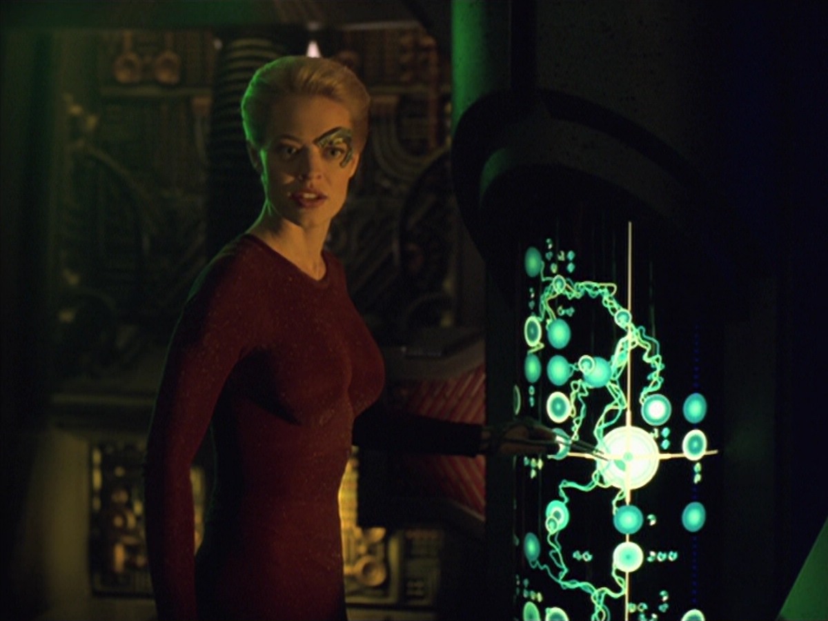 ariane179254_StarTrekVoyager_5x15_5x16_DarkFrontier_6996.jpg