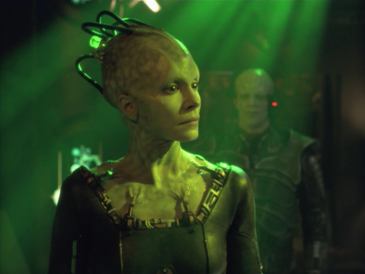 ariane179254_StarTrekVoyager_5x15_5x16_DarkFrontier_6998.jpg