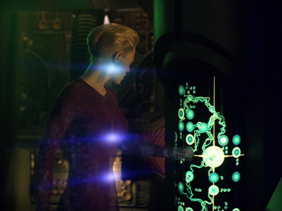 ariane179254_StarTrekVoyager_5x15_5x16_DarkFrontier_7011.jpg