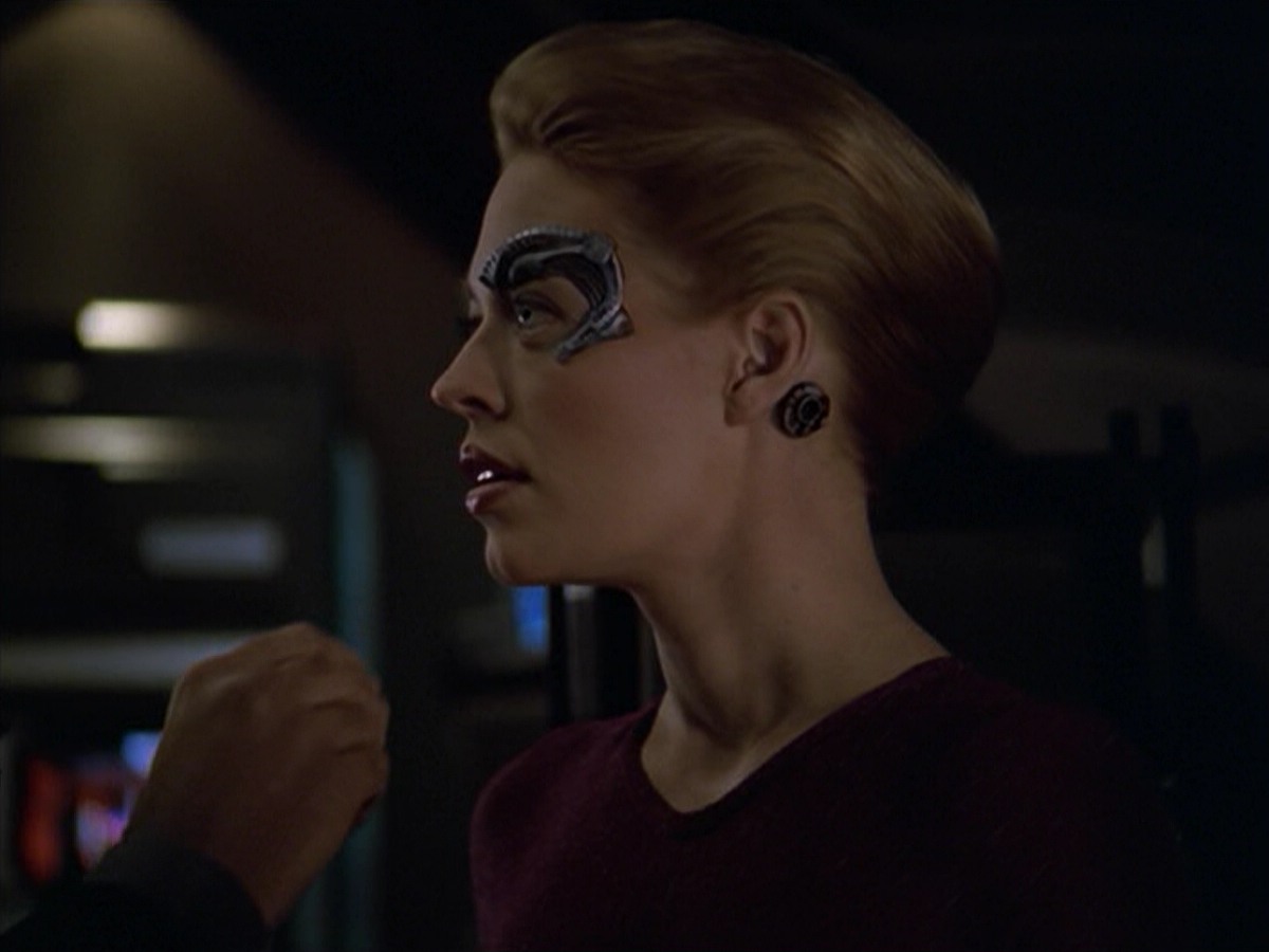 ariane179254_StarTrekVoyager_5x15_5x16_DarkFrontier_7031.jpg