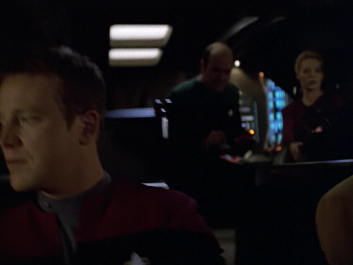 ariane179254_StarTrekVoyager_5x15_5x16_DarkFrontier_7037.jpg