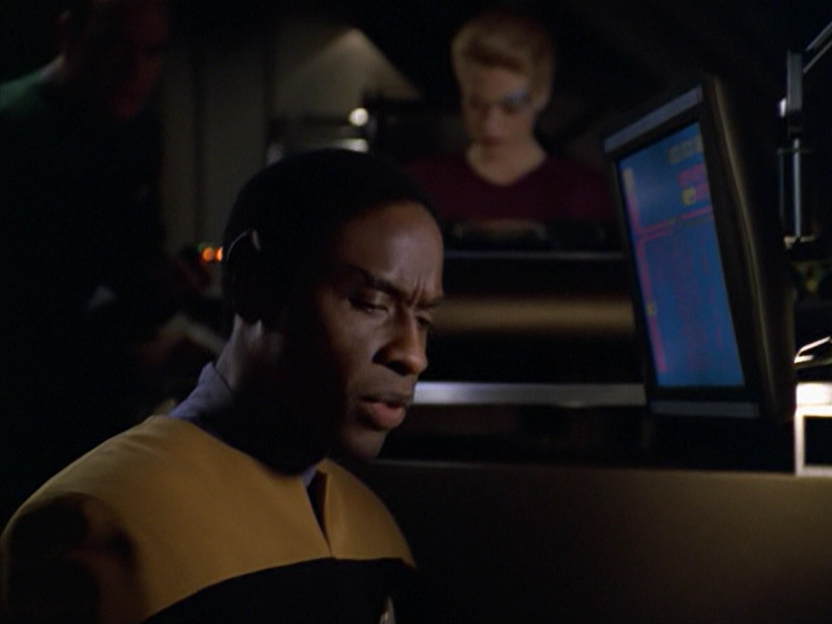 ariane179254_StarTrekVoyager_5x15_5x16_DarkFrontier_7045.jpg