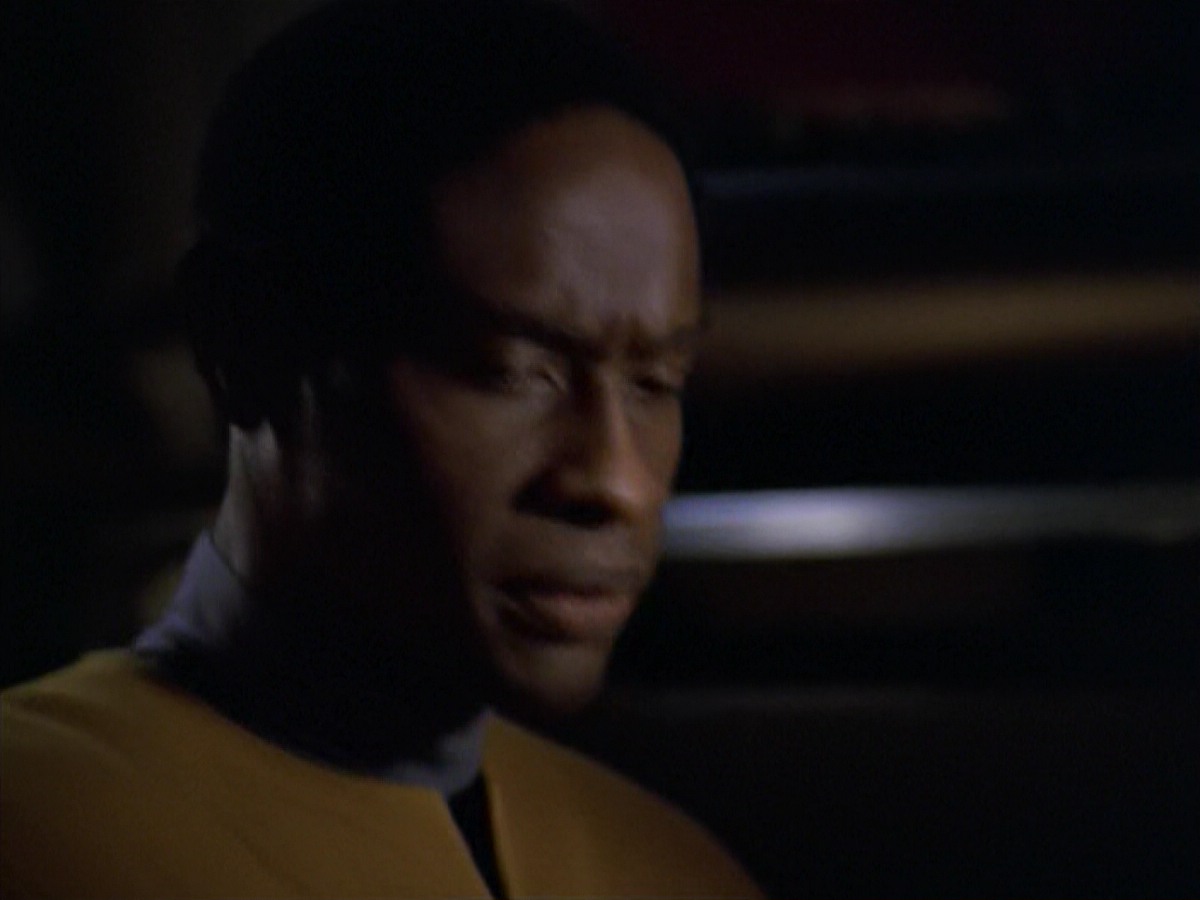ariane179254_StarTrekVoyager_5x15_5x16_DarkFrontier_7065.jpg