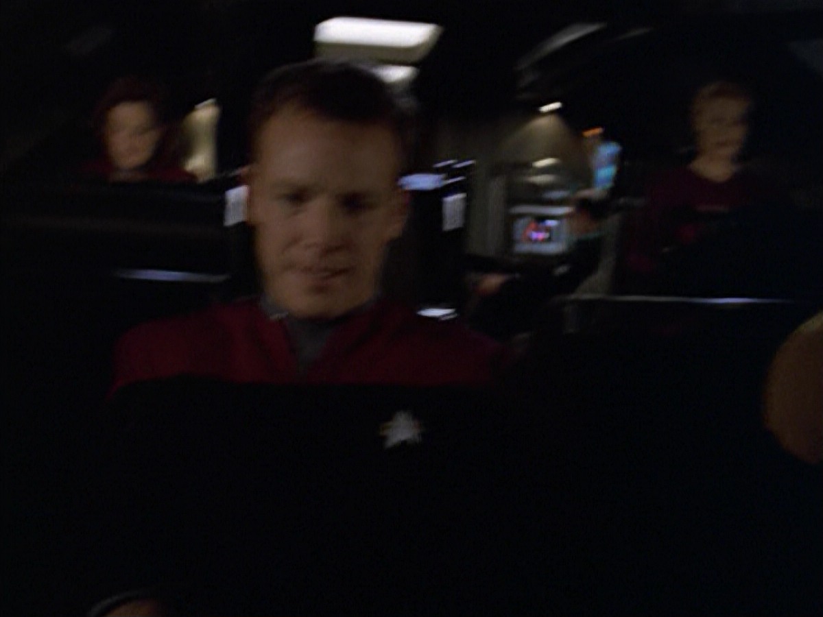 ariane179254_StarTrekVoyager_5x15_5x16_DarkFrontier_7089.jpg