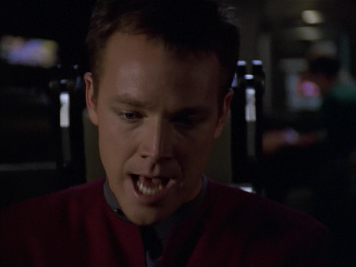 ariane179254_StarTrekVoyager_5x15_5x16_DarkFrontier_7114.jpg