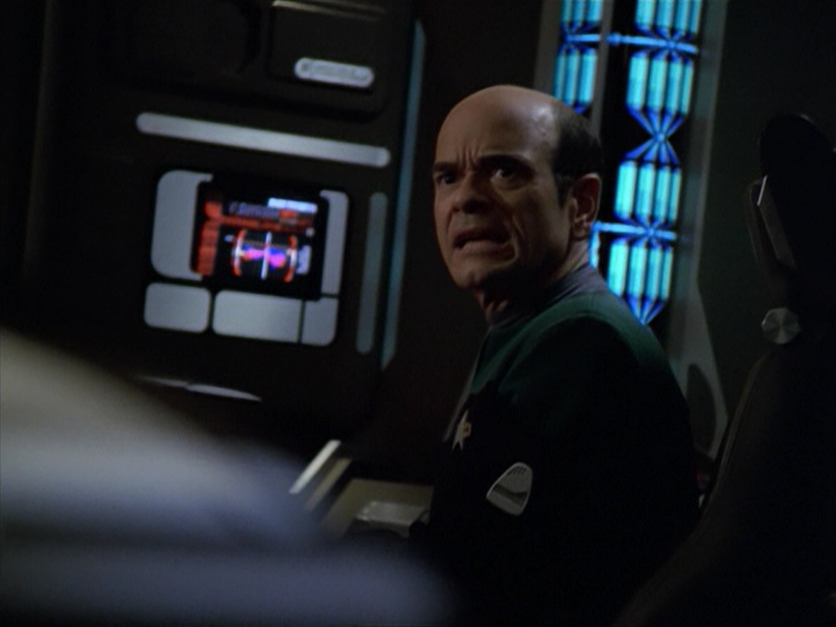 ariane179254_StarTrekVoyager_5x15_5x16_DarkFrontier_7131.jpg