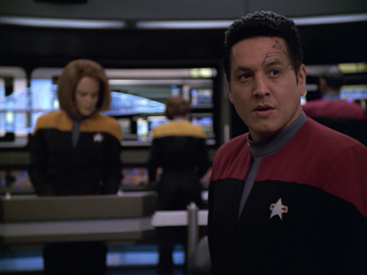 ariane179254_StarTrekVoyager_5x15_5x16_DarkFrontier_7152.jpg
