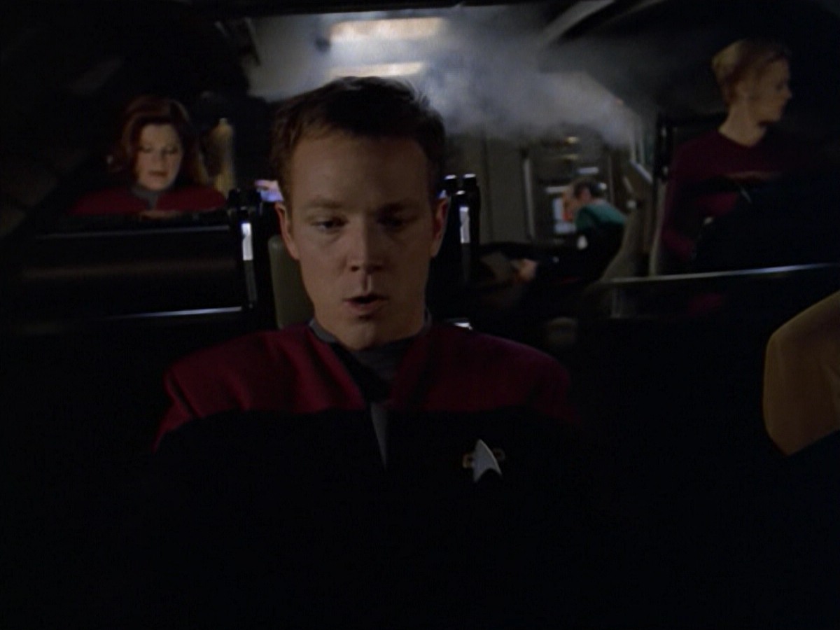 ariane179254_StarTrekVoyager_5x15_5x16_DarkFrontier_7165.jpg