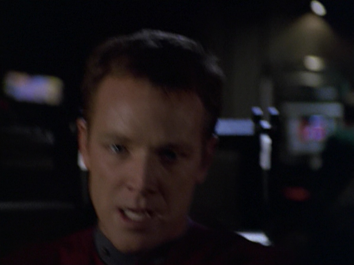 ariane179254_StarTrekVoyager_5x15_5x16_DarkFrontier_7172.jpg