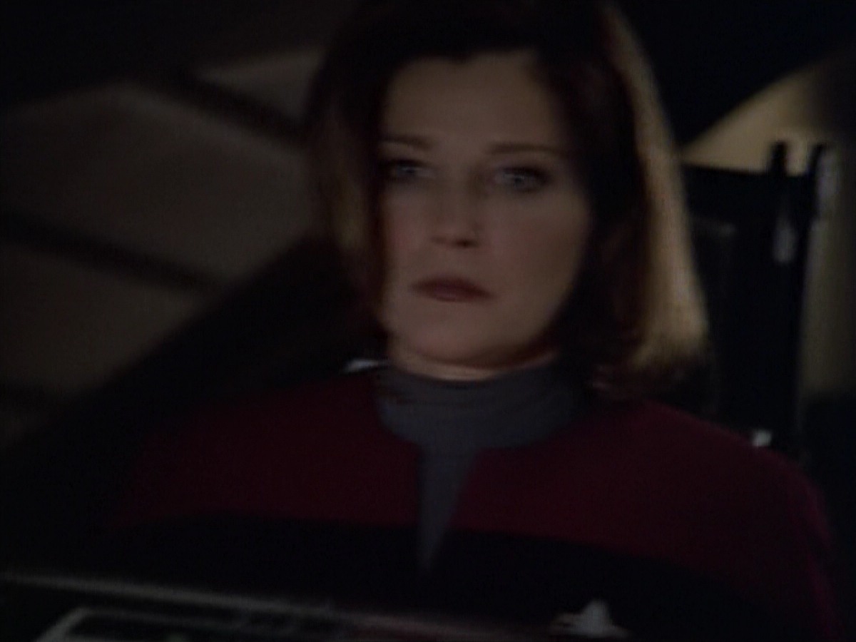 ariane179254_StarTrekVoyager_5x15_5x16_DarkFrontier_7192.jpg