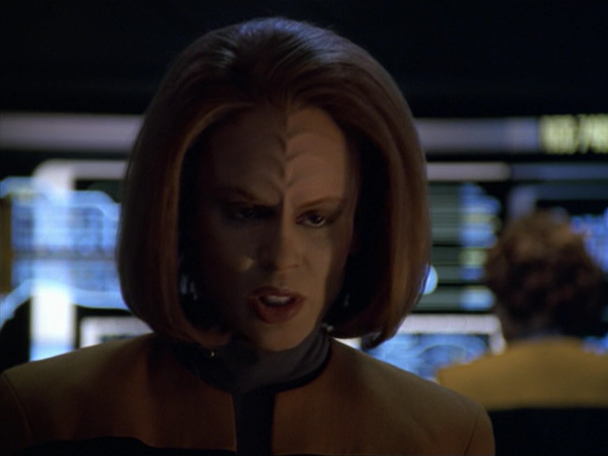ariane179254_StarTrekVoyager_5x15_5x16_DarkFrontier_7227.jpg