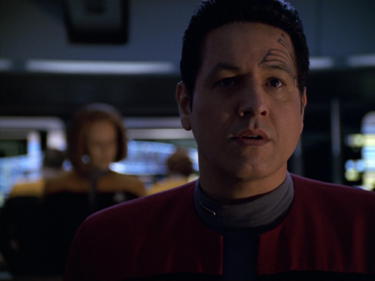 ariane179254_StarTrekVoyager_5x15_5x16_DarkFrontier_7229.jpg