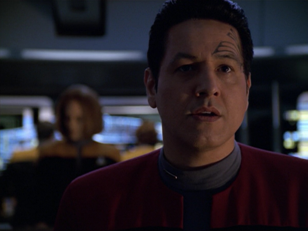 ariane179254_StarTrekVoyager_5x15_5x16_DarkFrontier_7231.jpg