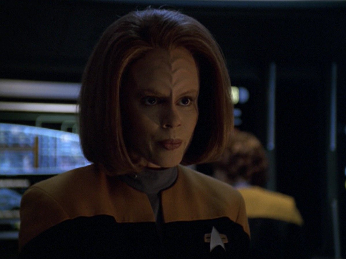 ariane179254_StarTrekVoyager_5x15_5x16_DarkFrontier_7277.jpg