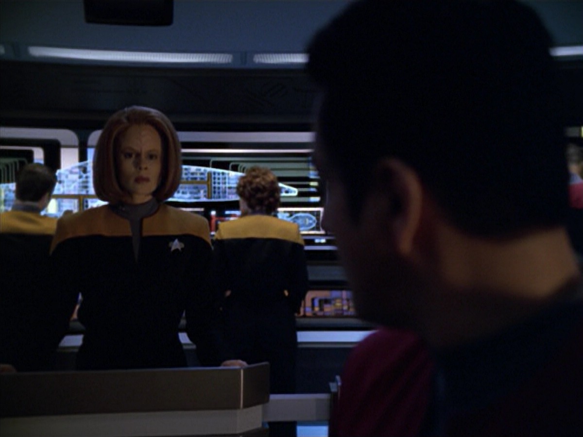 ariane179254_StarTrekVoyager_5x15_5x16_DarkFrontier_7292.jpg