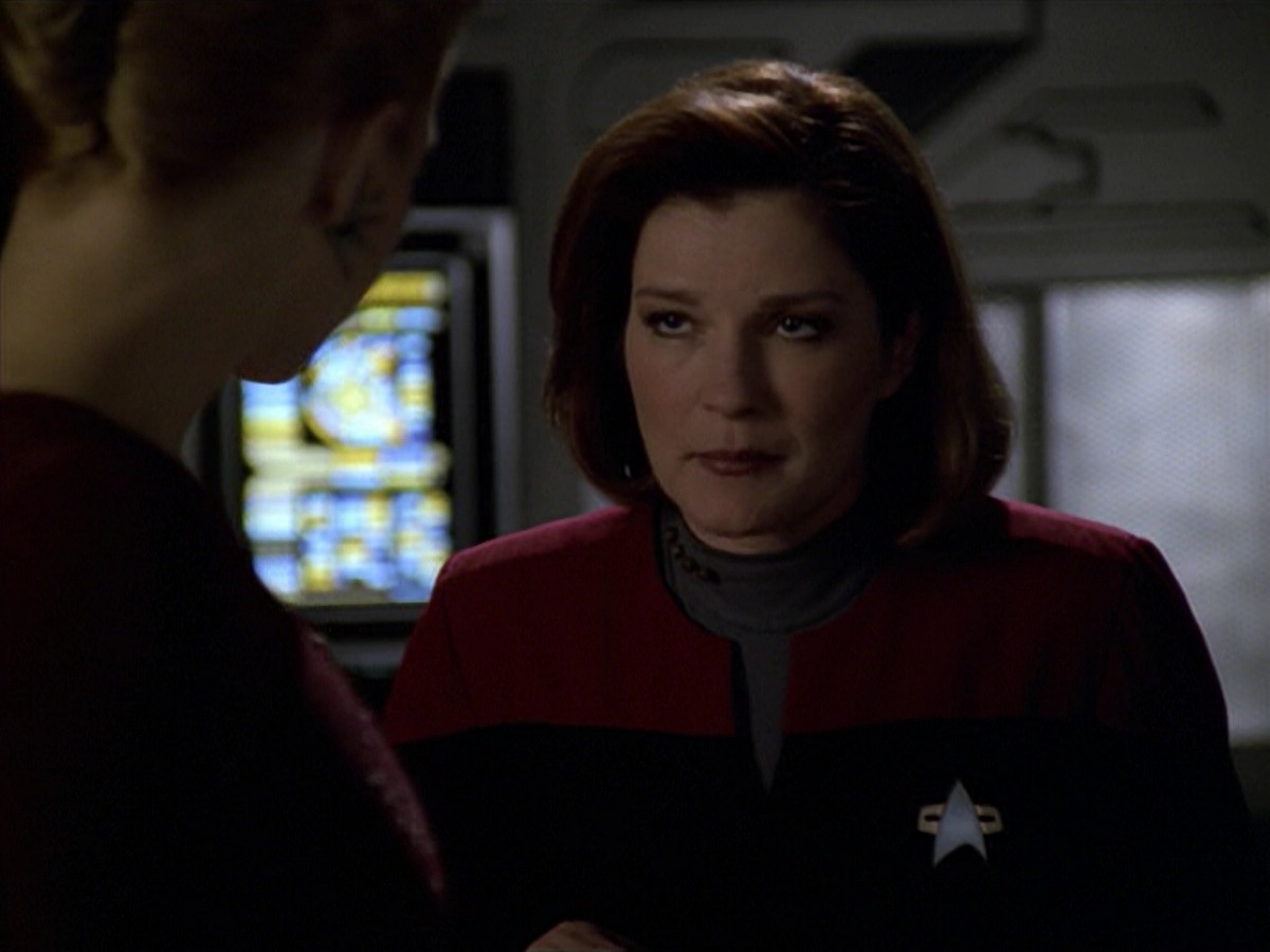 ariane179254_StarTrekVoyager_5x15_5x16_DarkFrontier_7340.jpg