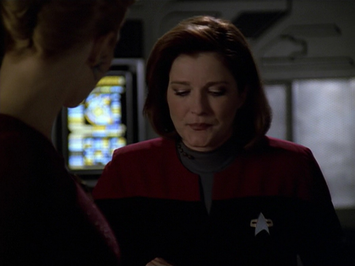 ariane179254_StarTrekVoyager_5x15_5x16_DarkFrontier_7342.jpg