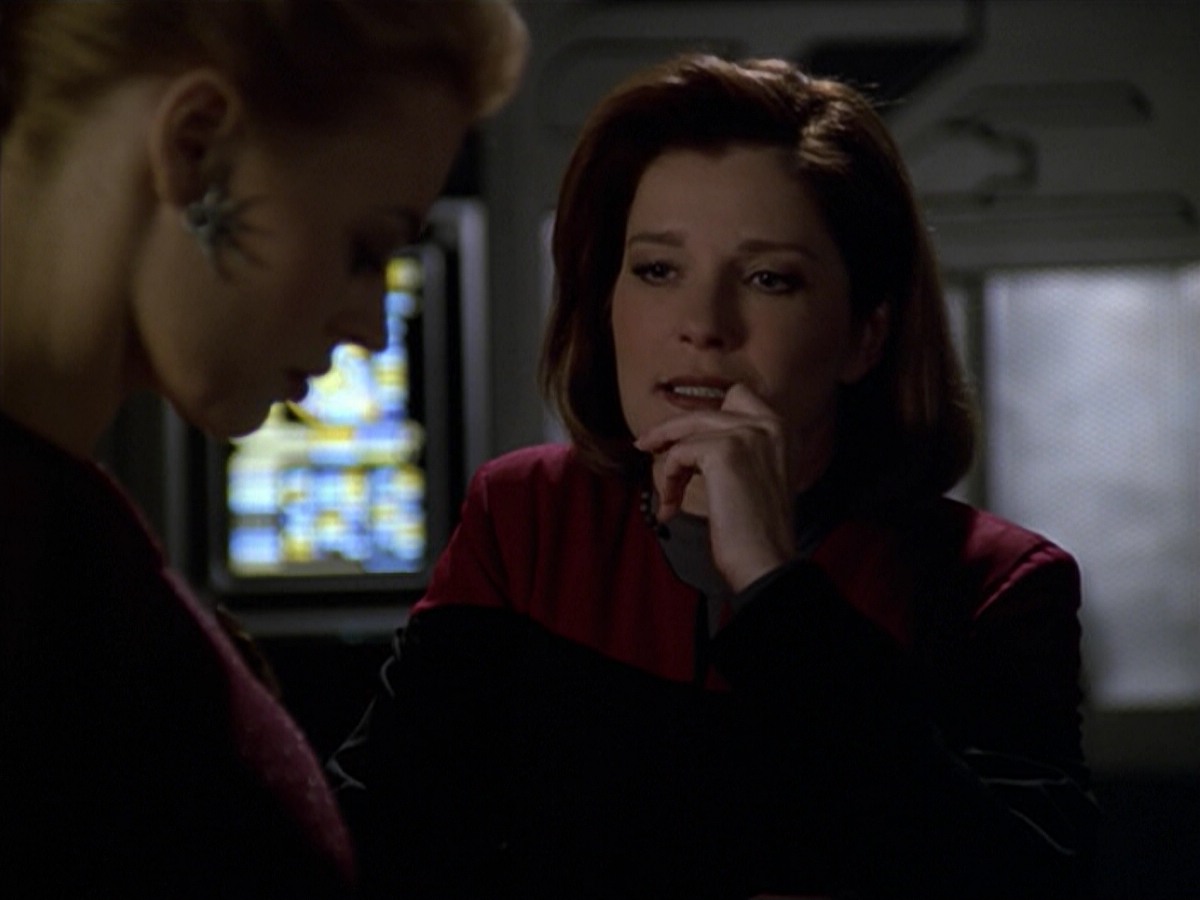 ariane179254_StarTrekVoyager_5x15_5x16_DarkFrontier_7349.jpg