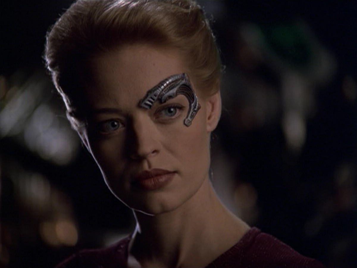 ariane179254_StarTrekVoyager_5x15_5x16_DarkFrontier_7371.jpg