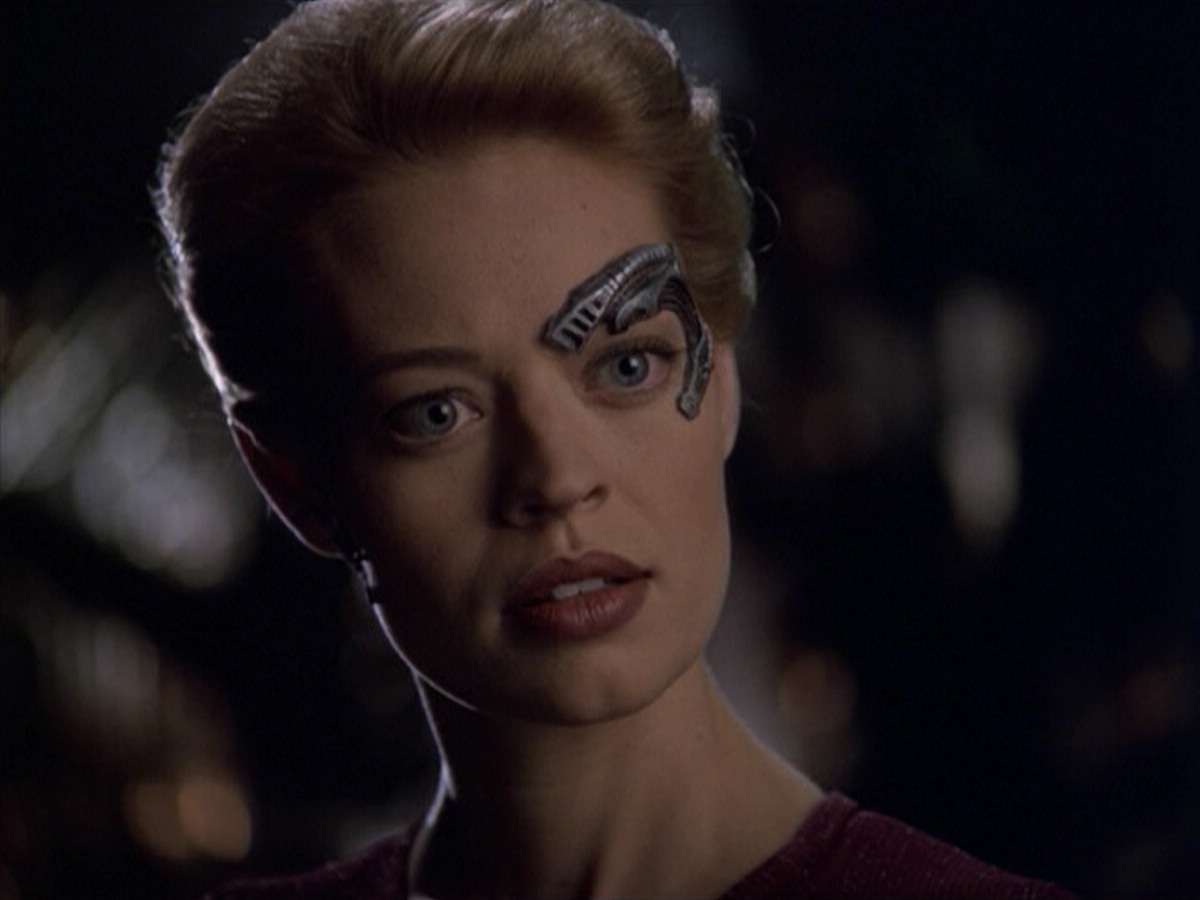 ariane179254_StarTrekVoyager_5x15_5x16_DarkFrontier_7383.jpg