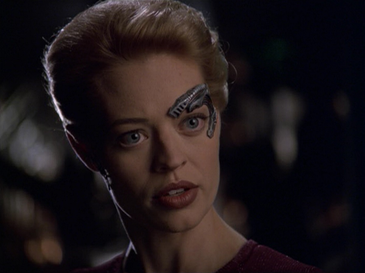 ariane179254_StarTrekVoyager_5x15_5x16_DarkFrontier_7393.jpg
