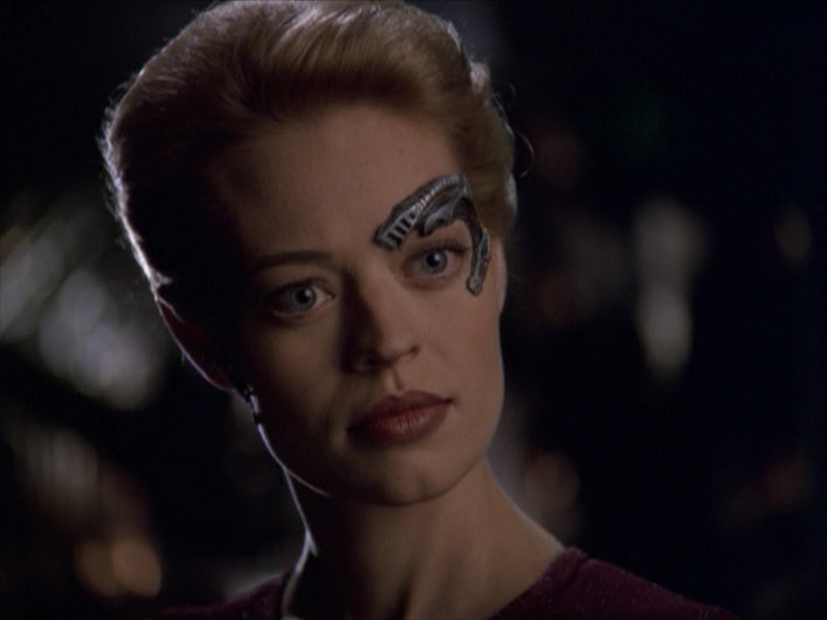 ariane179254_StarTrekVoyager_5x15_5x16_DarkFrontier_7412.jpg