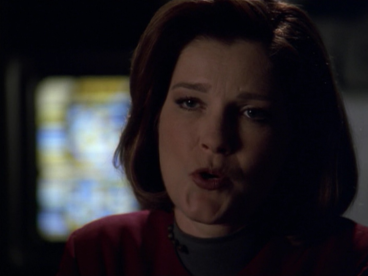 ariane179254_StarTrekVoyager_5x15_5x16_DarkFrontier_7421.jpg