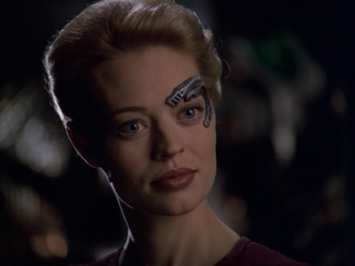 ariane179254_StarTrekVoyager_5x15_5x16_DarkFrontier_7426.jpg