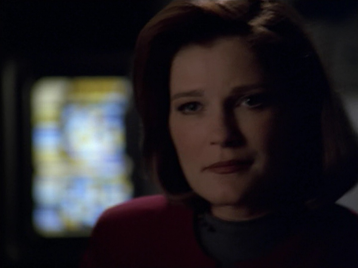 ariane179254_StarTrekVoyager_5x15_5x16_DarkFrontier_7430.jpg