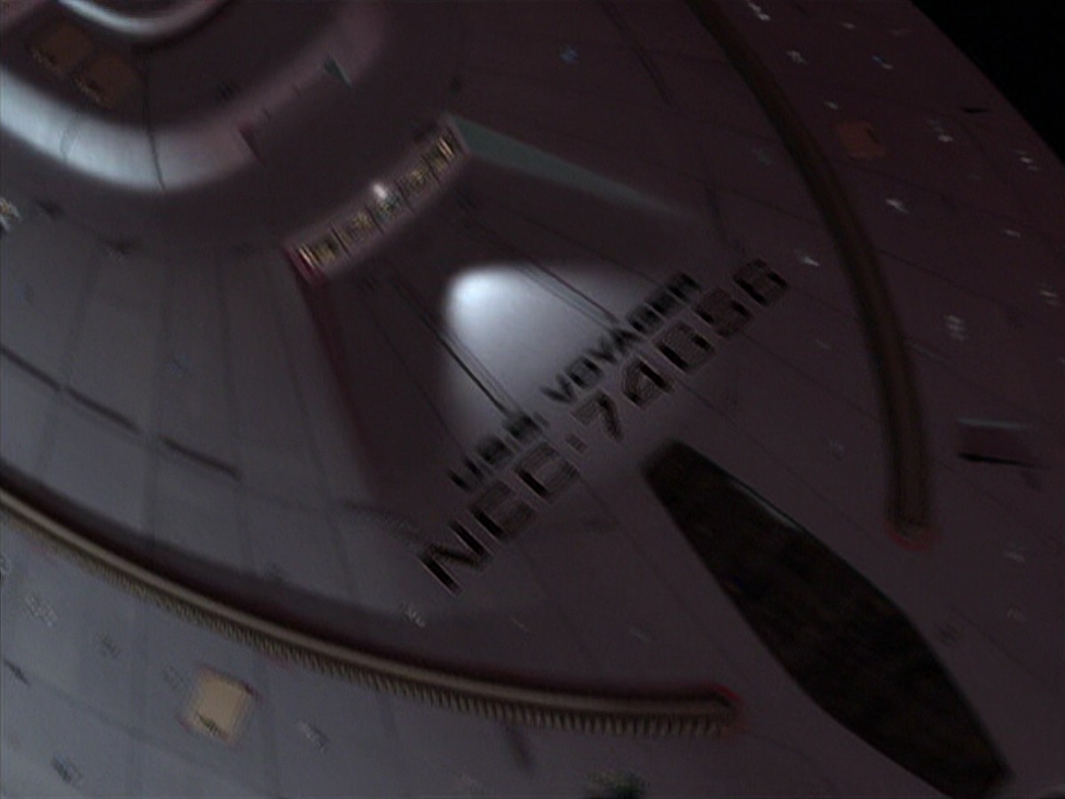 ariane179254_StarTrekVoyager_5x15_5x16_DarkFrontier_7465.jpg